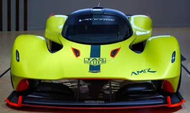 Dünyanın En Hızlı 9 Hypercar Modeli: Rekor Kıran Arabalar