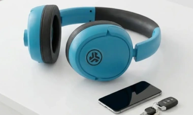 Dev Boyutlarda JLab Blue XL Duyuruldu: Hem Kask Hem Hoparlör